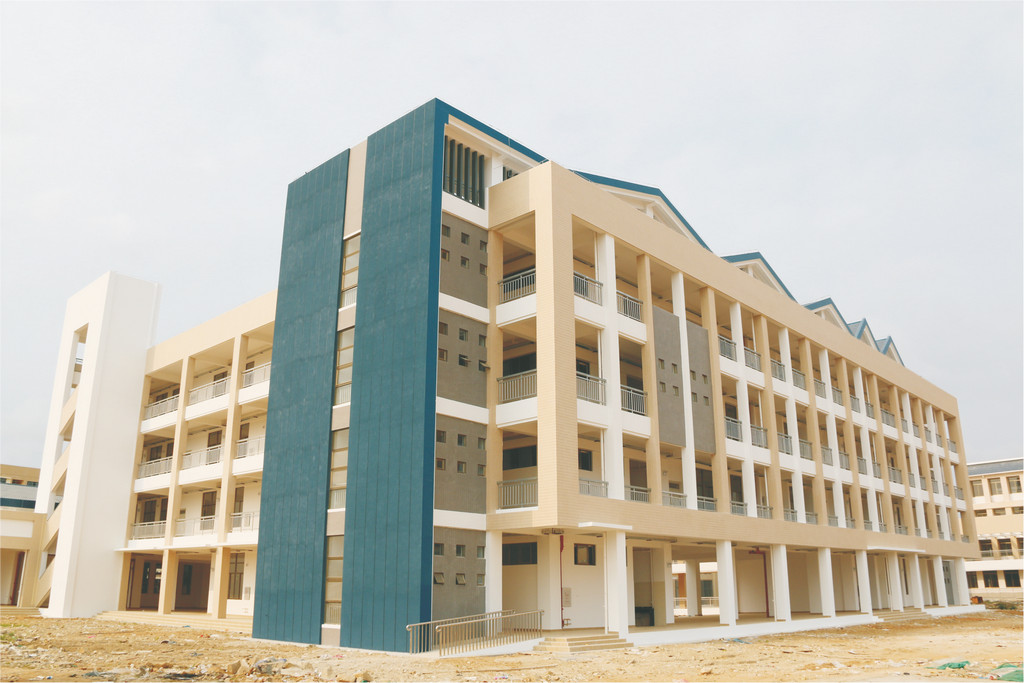 央民族大學附屬中學陵水分校4#、5#樓工程1.jpg